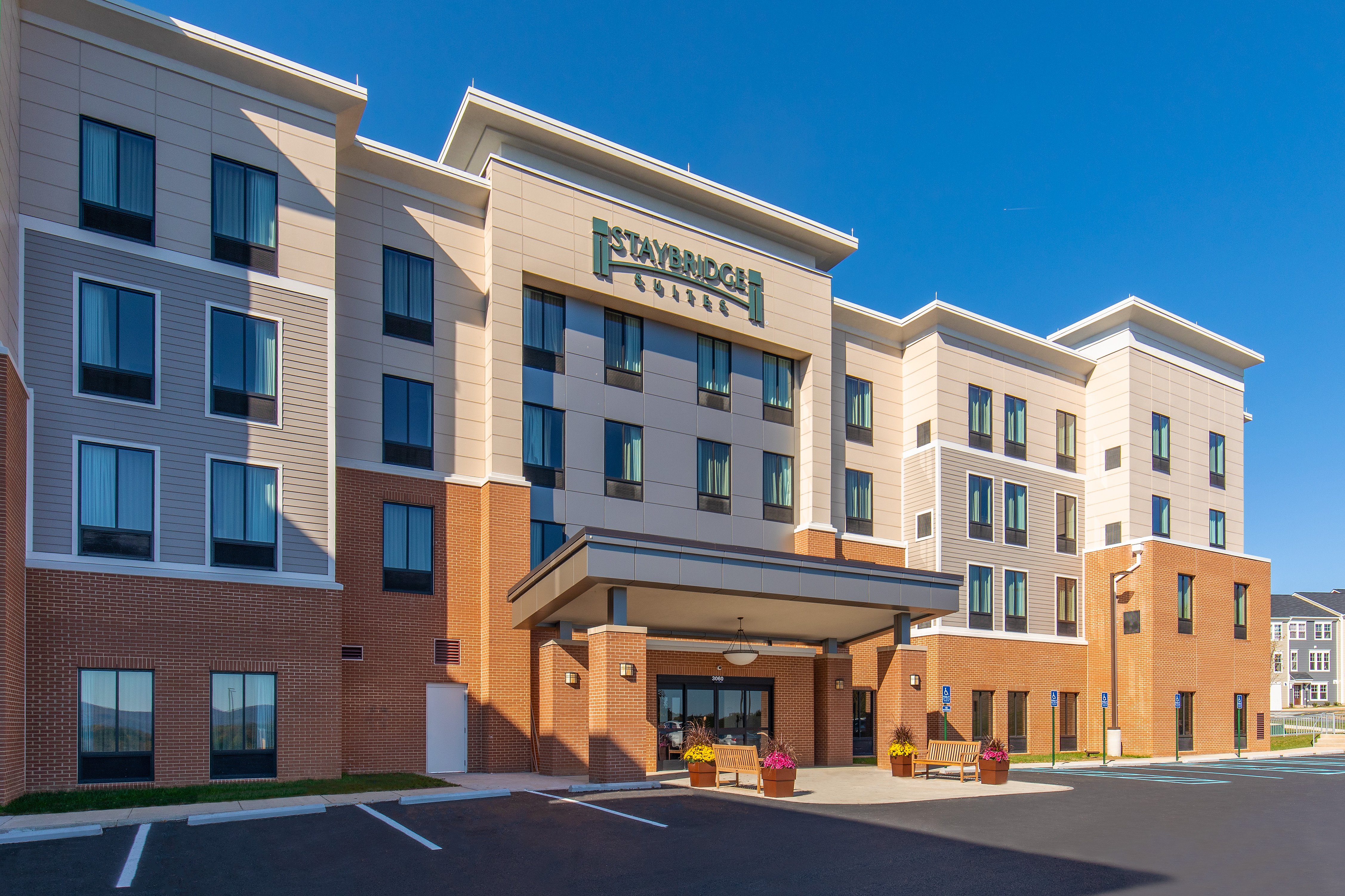 Staybridge Suites Charlottesville Airport 47/53