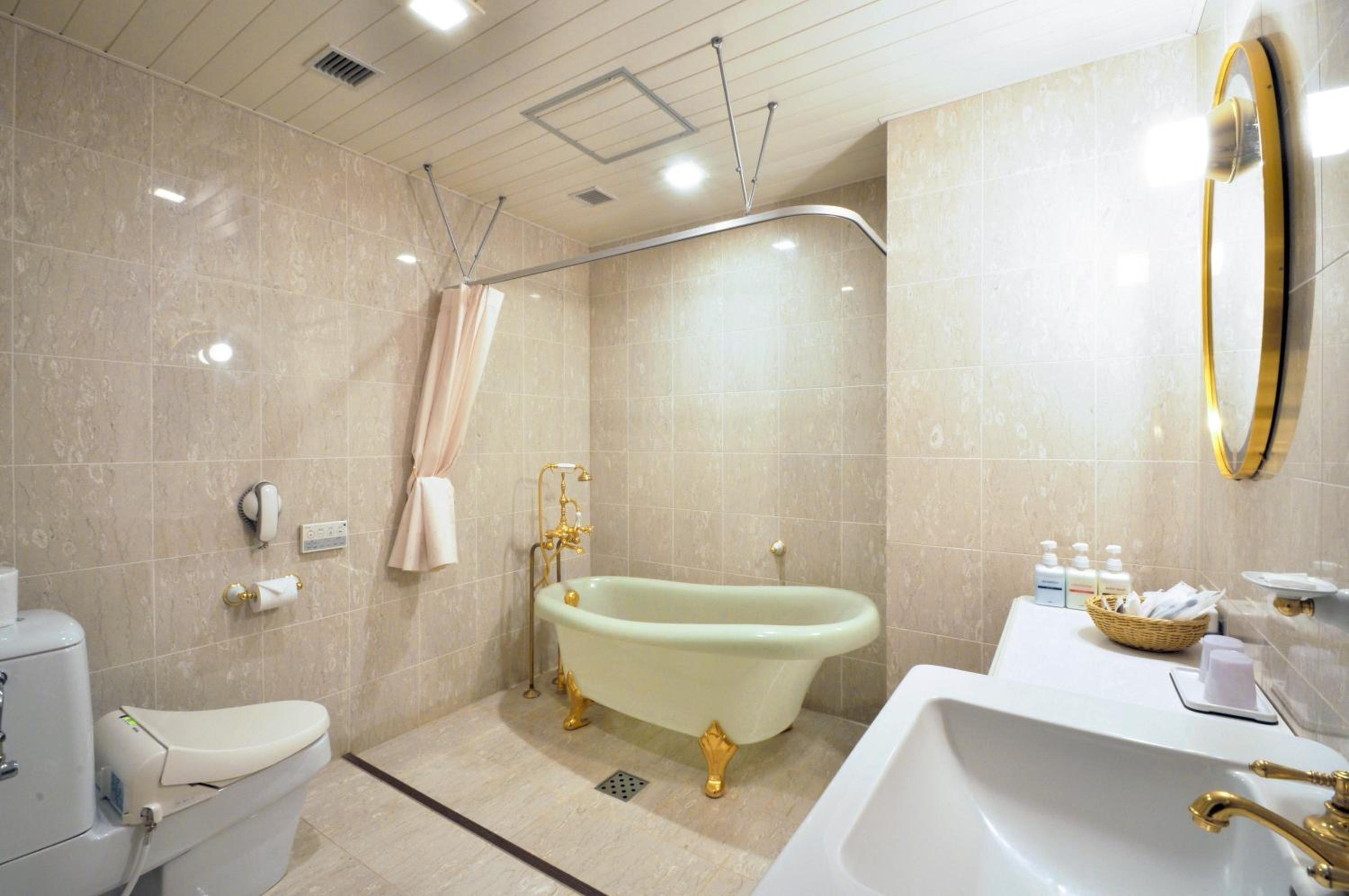 A-Brand Hotel 50/53