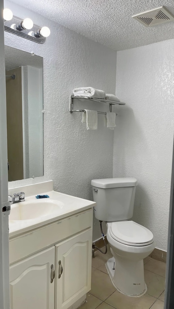 APM Inn and Suites Jacksonville (ex Stars Rest Inn) 36/41