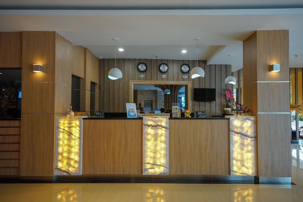 Townhouse Oak Palembang near Palembang Golf Club formerly KR Hotel 8/28