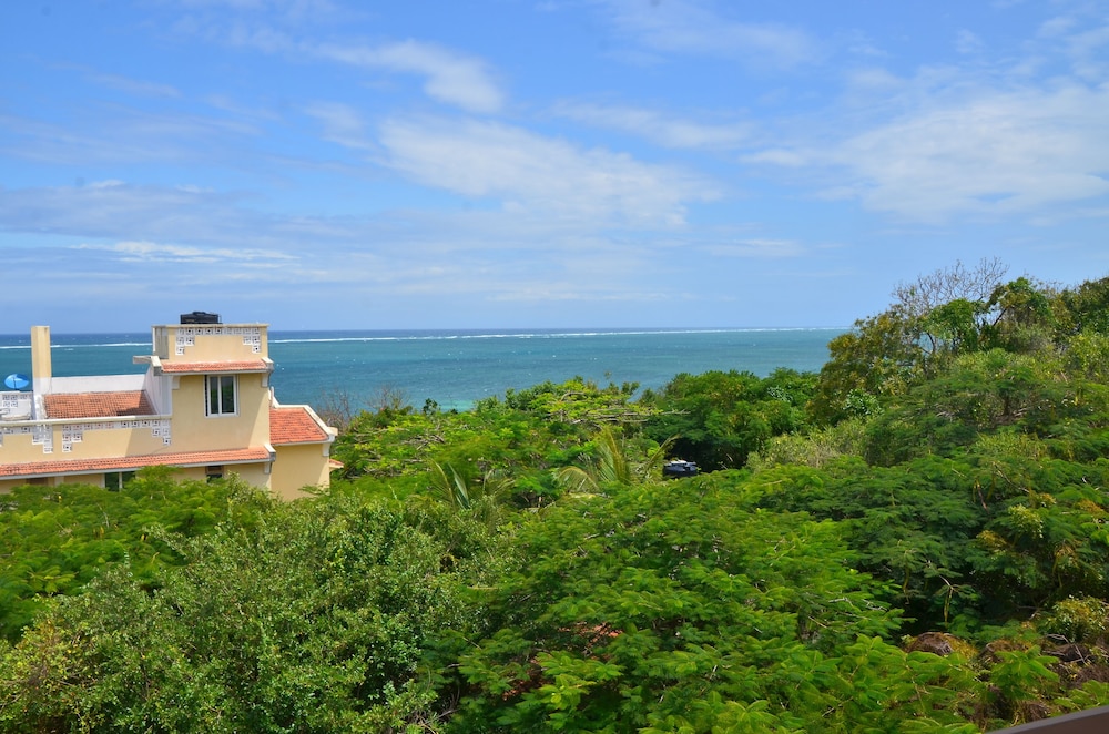 Pavilion Holiday Resort 25/29