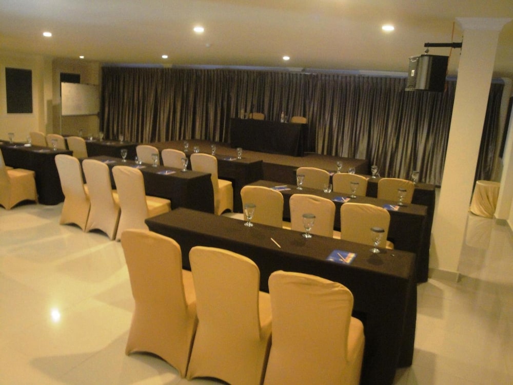 Ramayana Hotel 30/34
