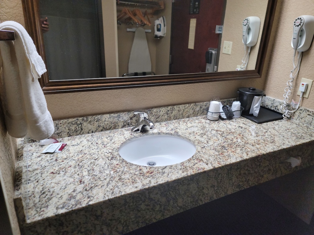 Bay Mountain Inn Cherokee Smoky Mountains 37/45