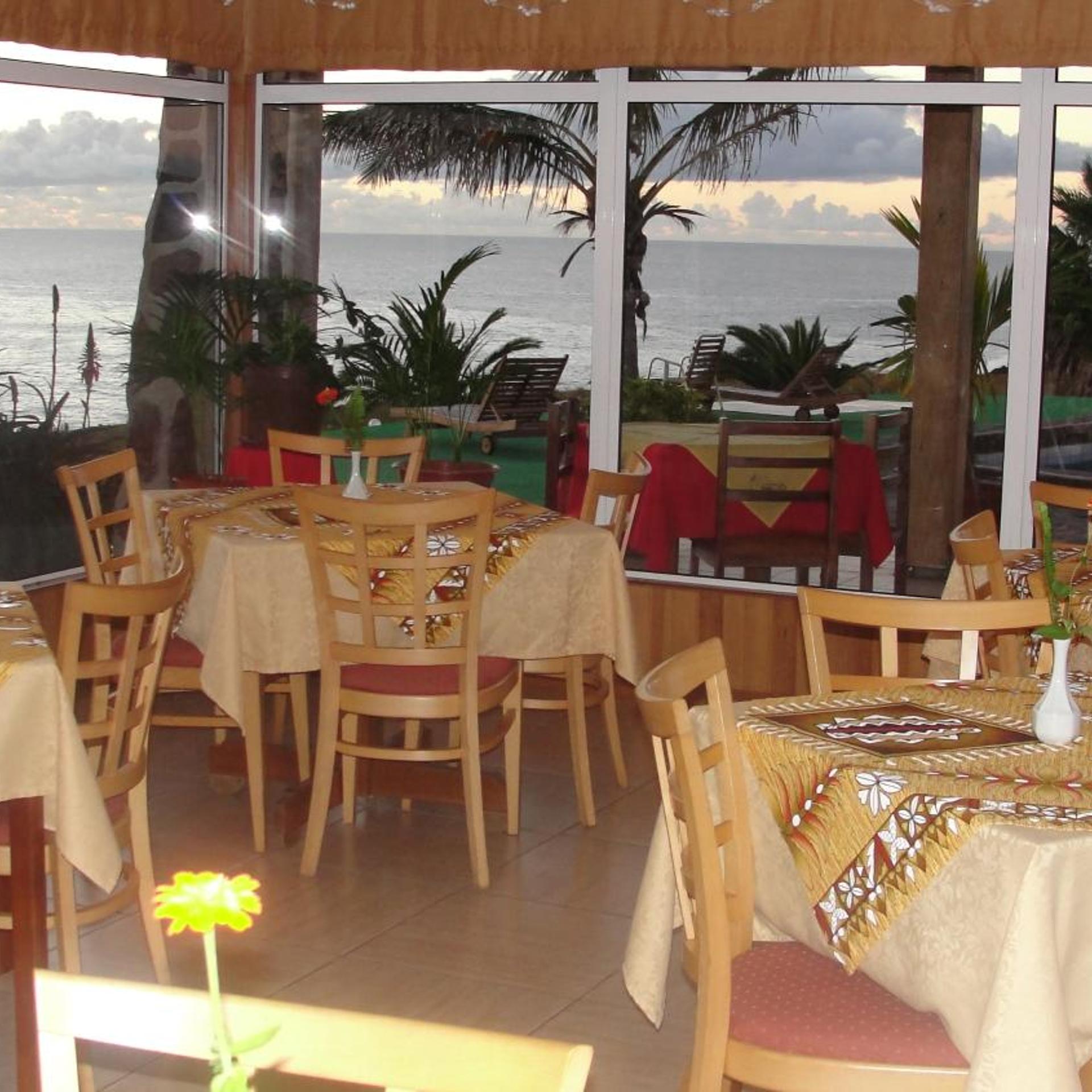 IORANA HOTEL 15/34