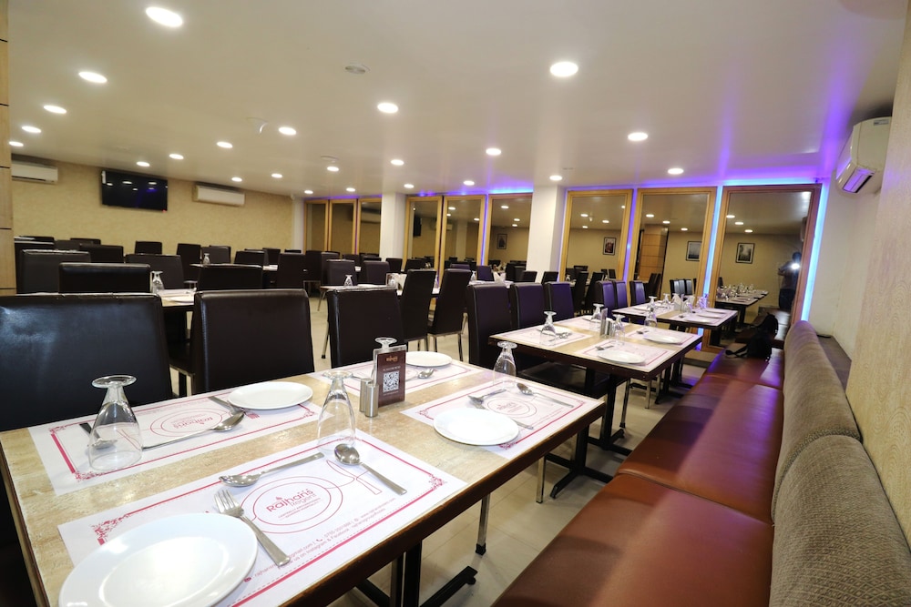 Hotel Rajhans Regent 41/48