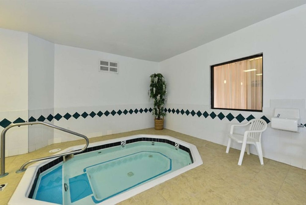 Hampton Inn Sturgis 27/47