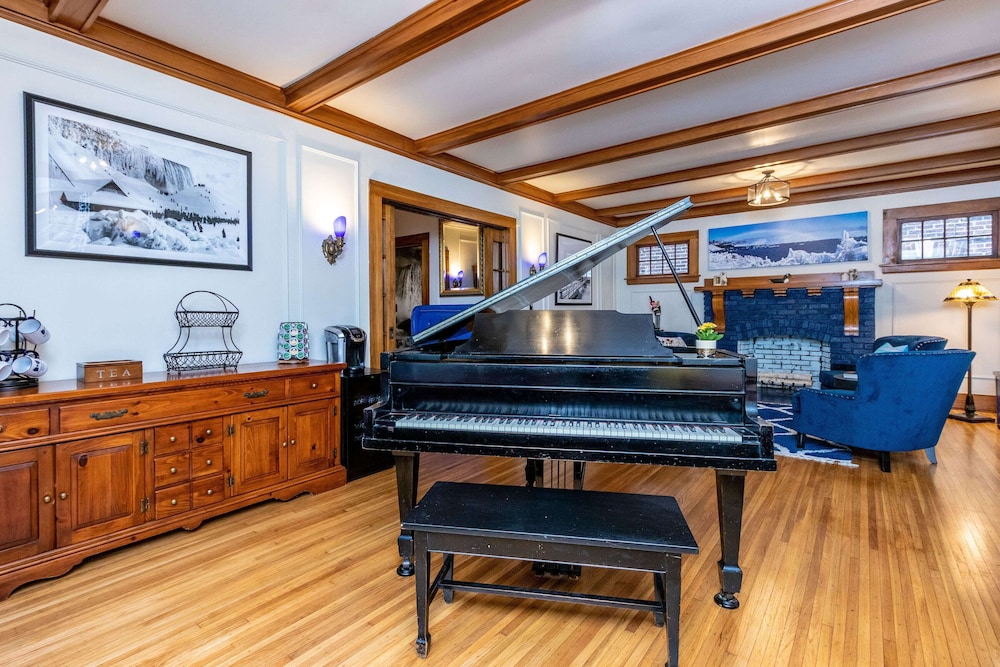 The Butler House Bed and Breakfast 38/50