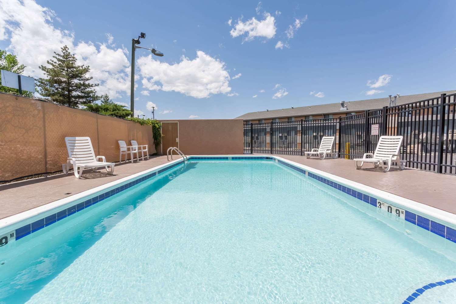 Super 8 by Wyndham Grand Junction Colorado 15/17
