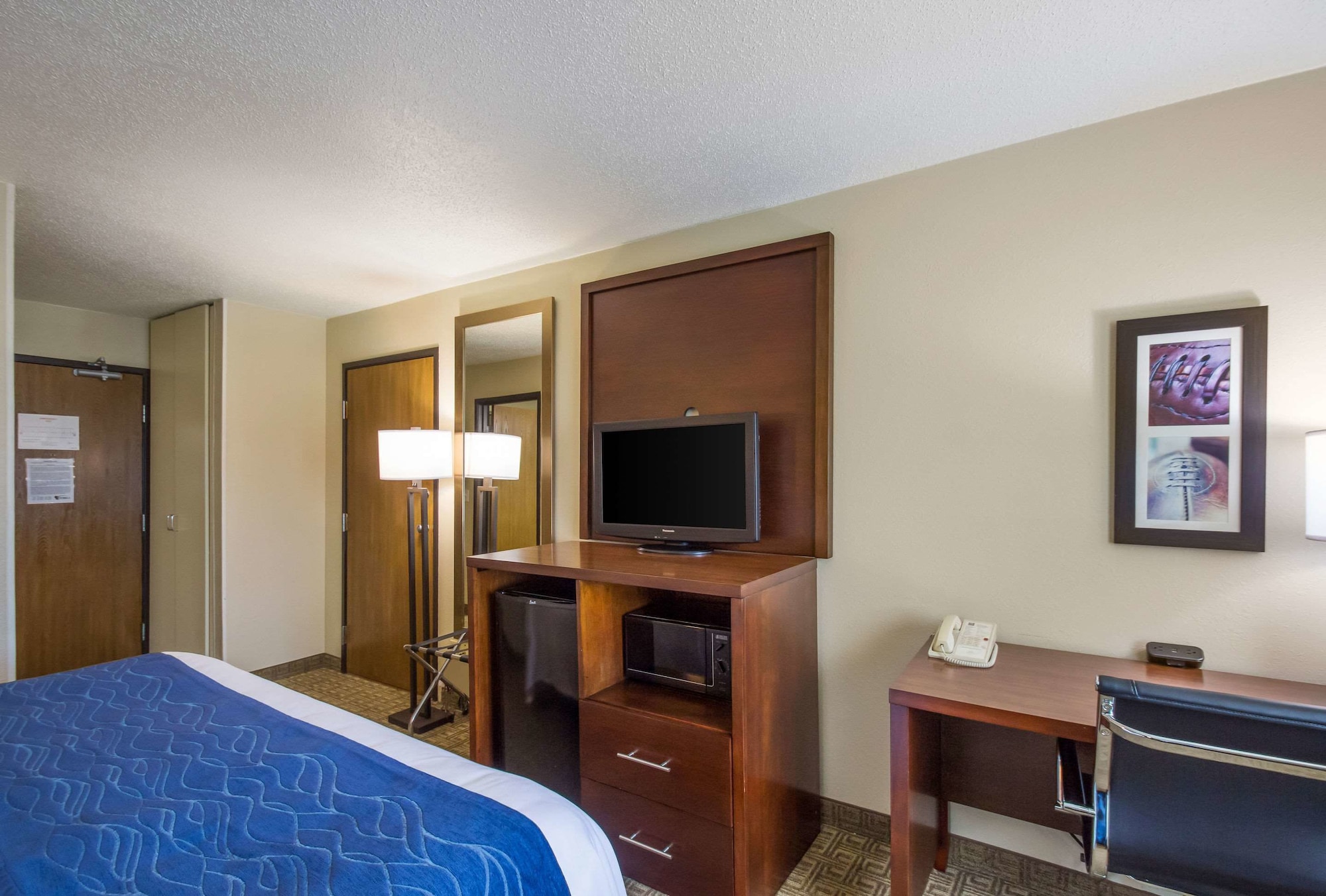 غرفة قياسية بسرير كينج، Quality Inn & Suites Green Bay - Ashwaubenon 7/8