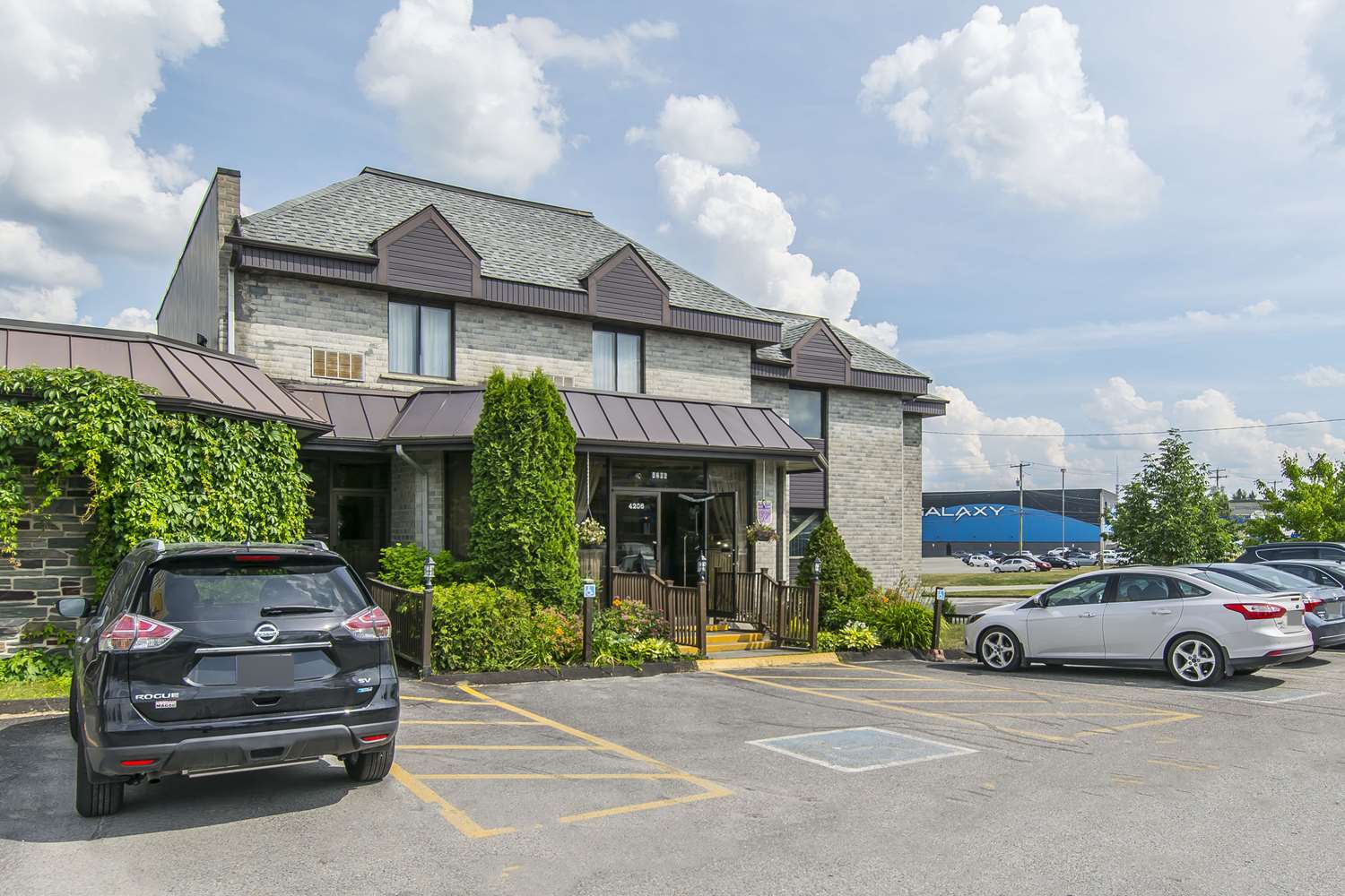 Quality Hotel & Suites Sherbrooke QC 14/14
