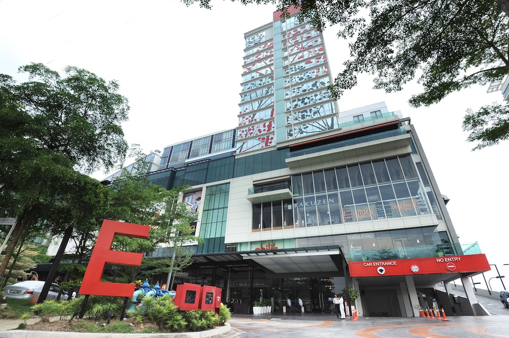 Sunday Hotel Subang Formerly Empire Hotel 2/67