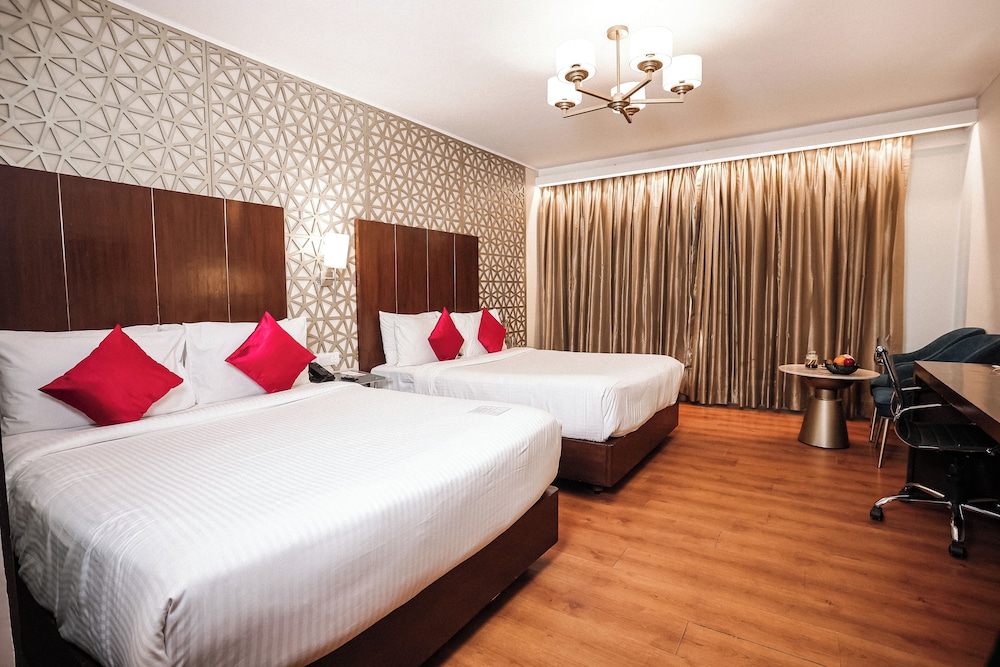 غرفة كلوب بسريرين كوين بإطلالة على المدينة