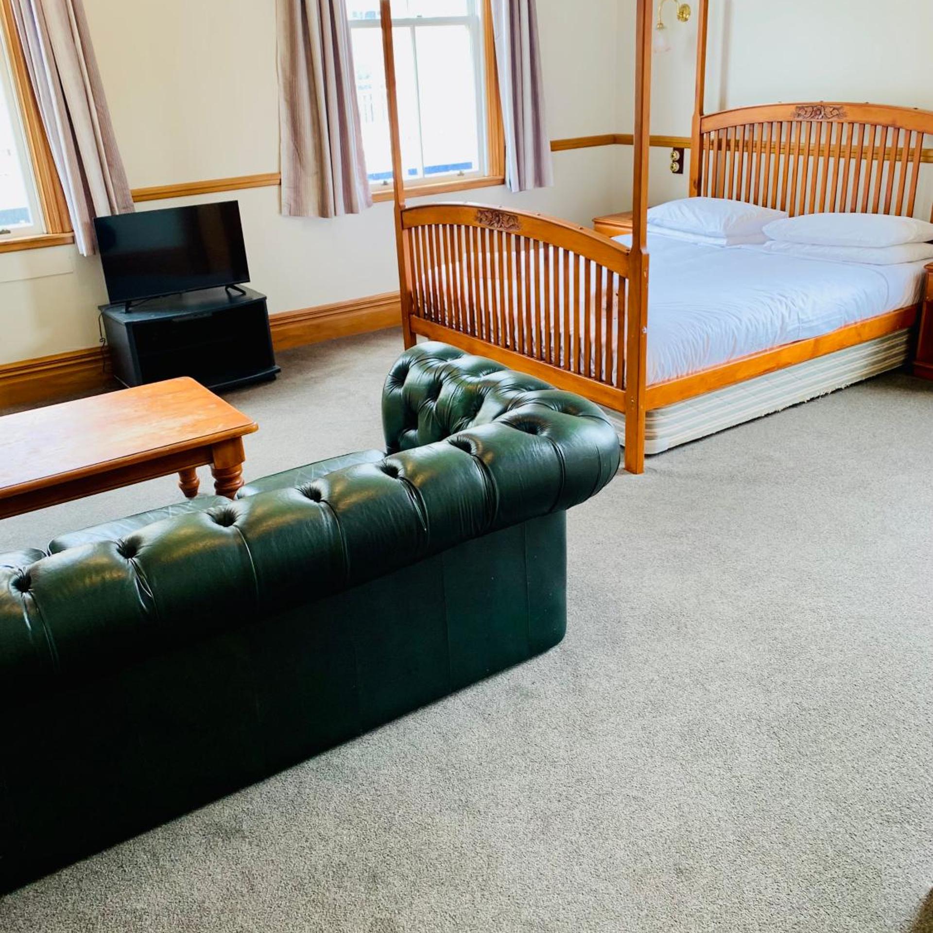 The Shepherds Arms Hotel 23/32
