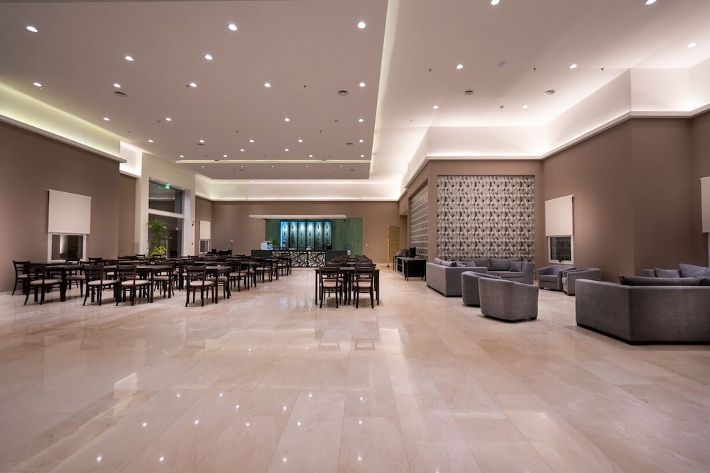 Howard Johnson By Wyndham La Plata 9/28