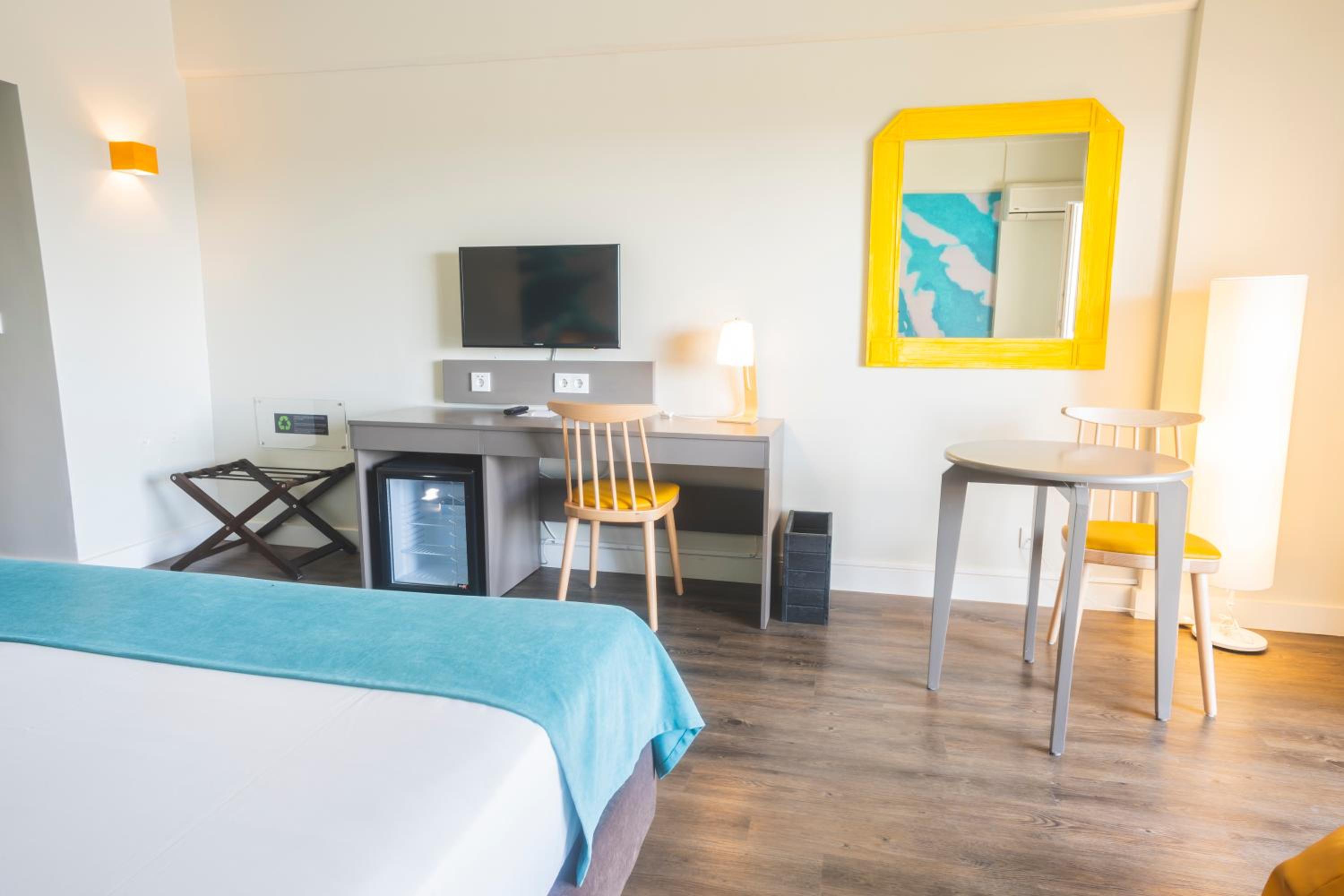 Room, Double or Twin Bed, Star Inn Peniche 5/10