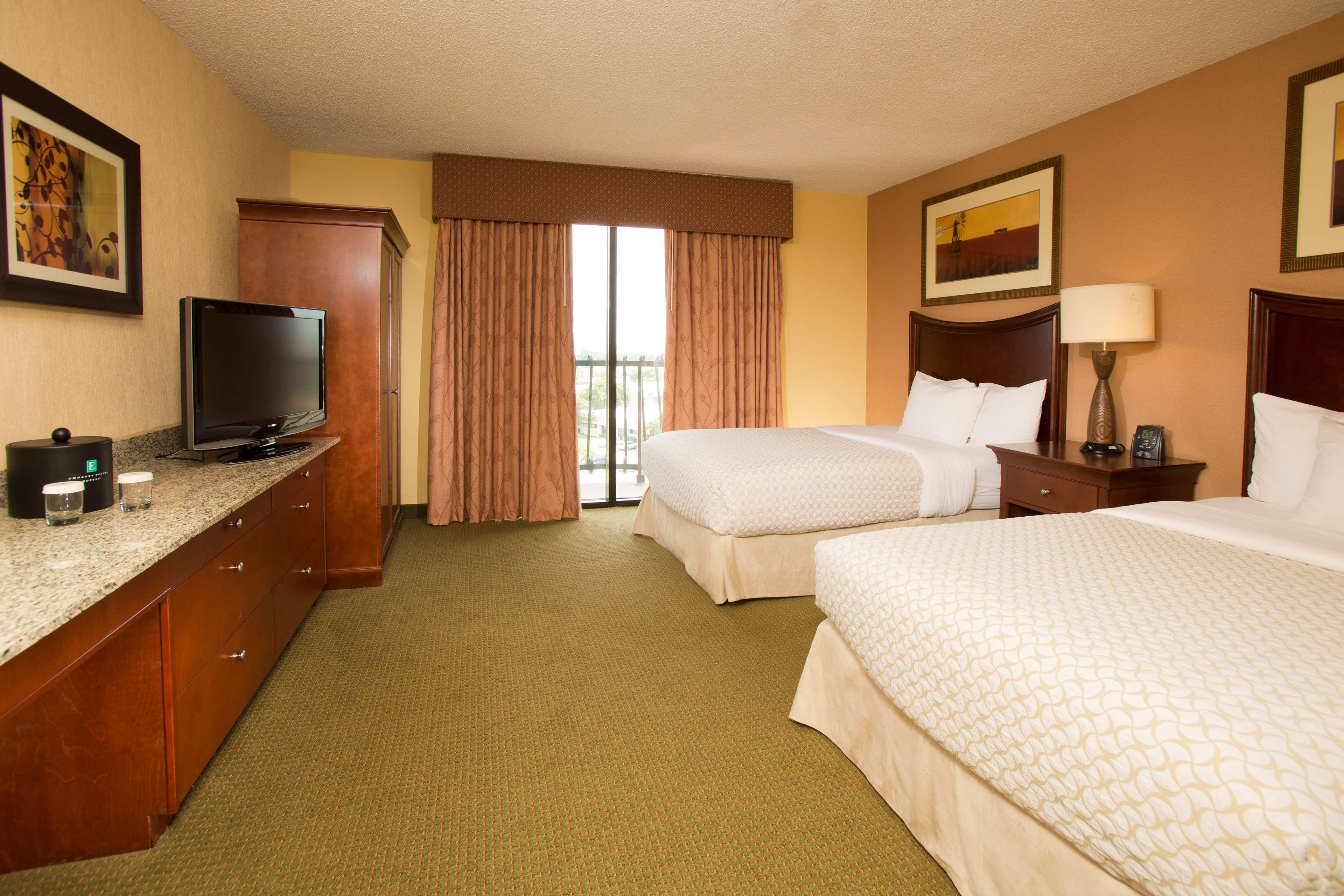 1 BEDROOM, SUITE, 2 DOUBLE BEDS, ACCESSIBLE