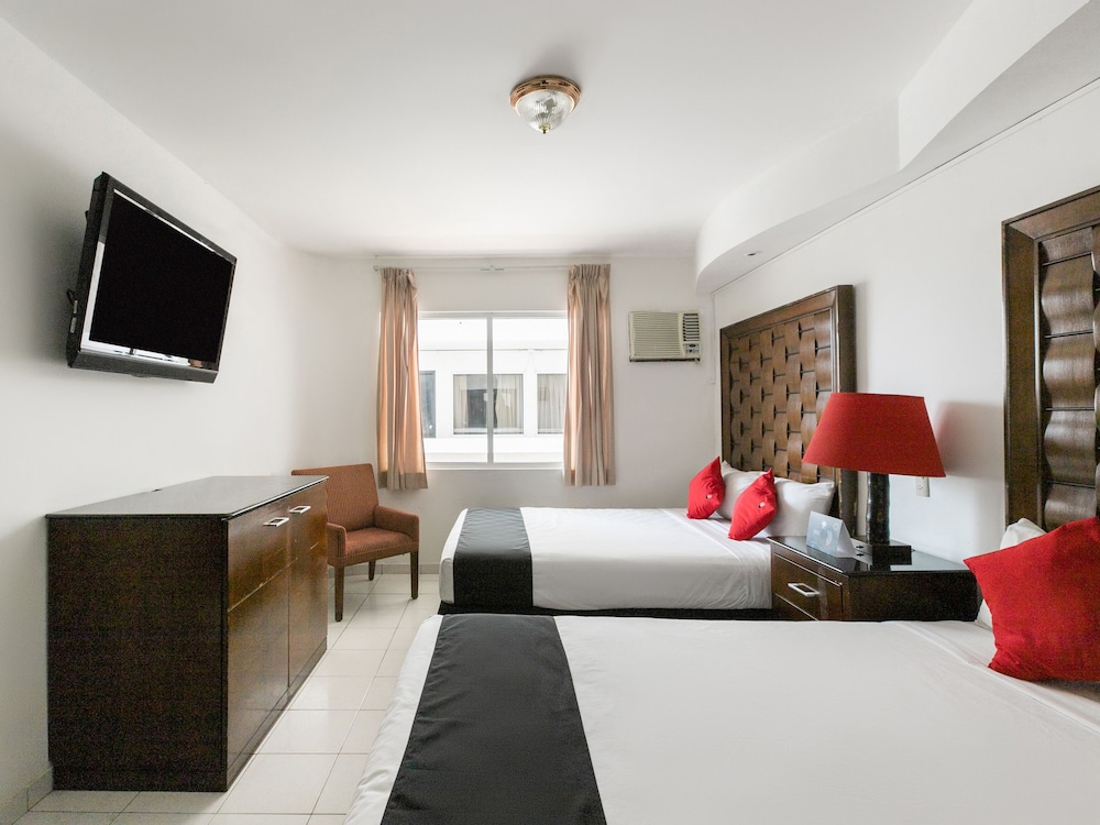 Zona Dorada Inn 28/50