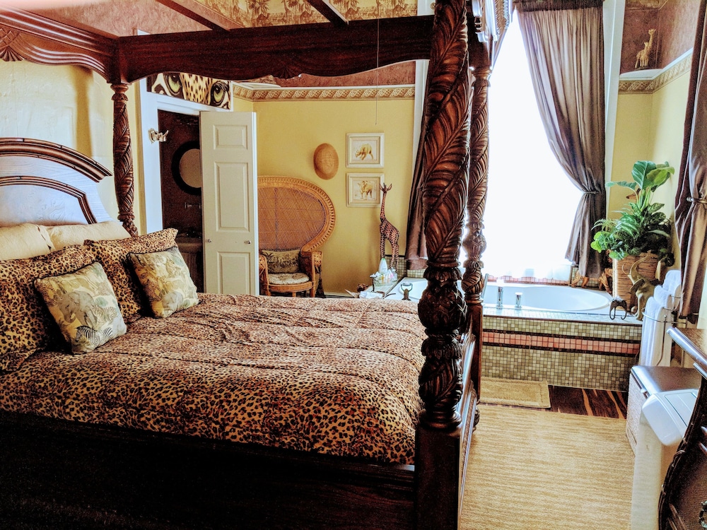 Allegiance Bed and Breakfast 12/44