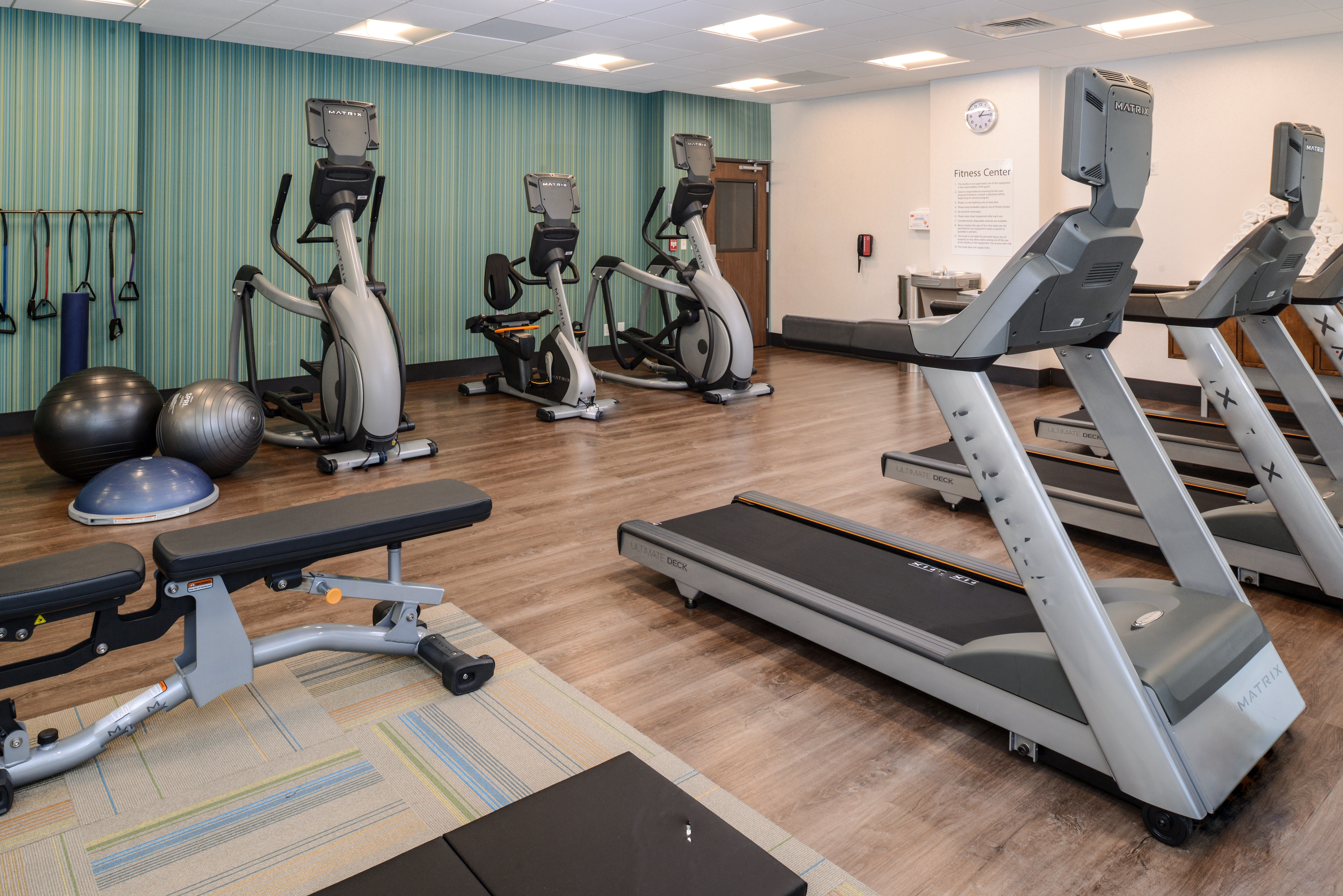 Holiday Inn Express & Suites Ruskin - Sun City 32/59