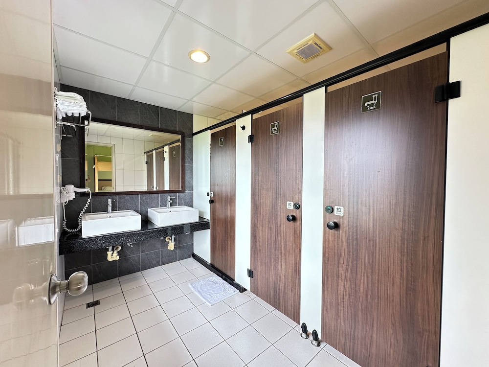 Chientan Youth Hotel 42/42