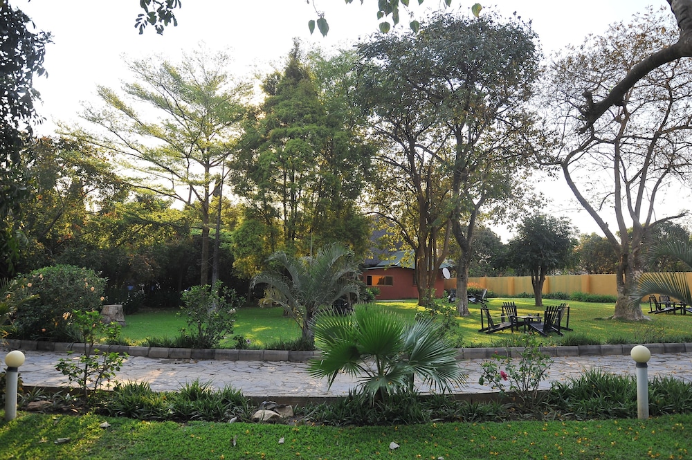 Anina's Executive Lodge 12/14
