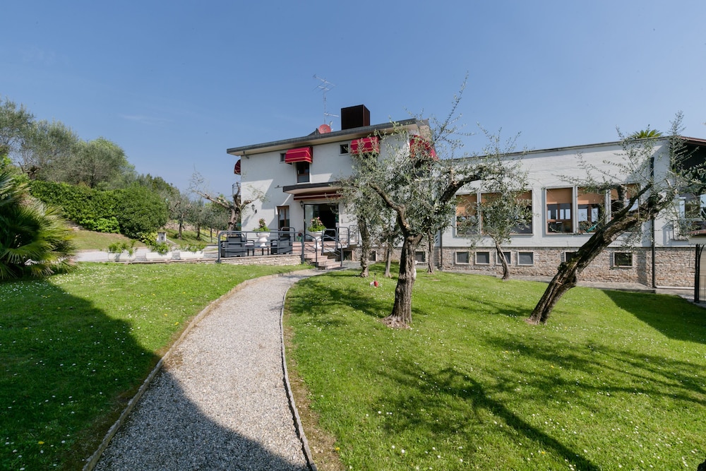 Hotel Mon Repos 38/50