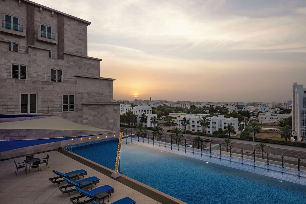 Radisson Hotel Muscat Panorama 67/70