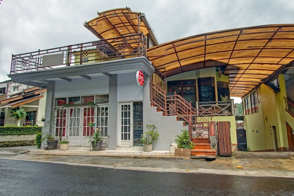 OYO 90031 Villa Papada 19/23