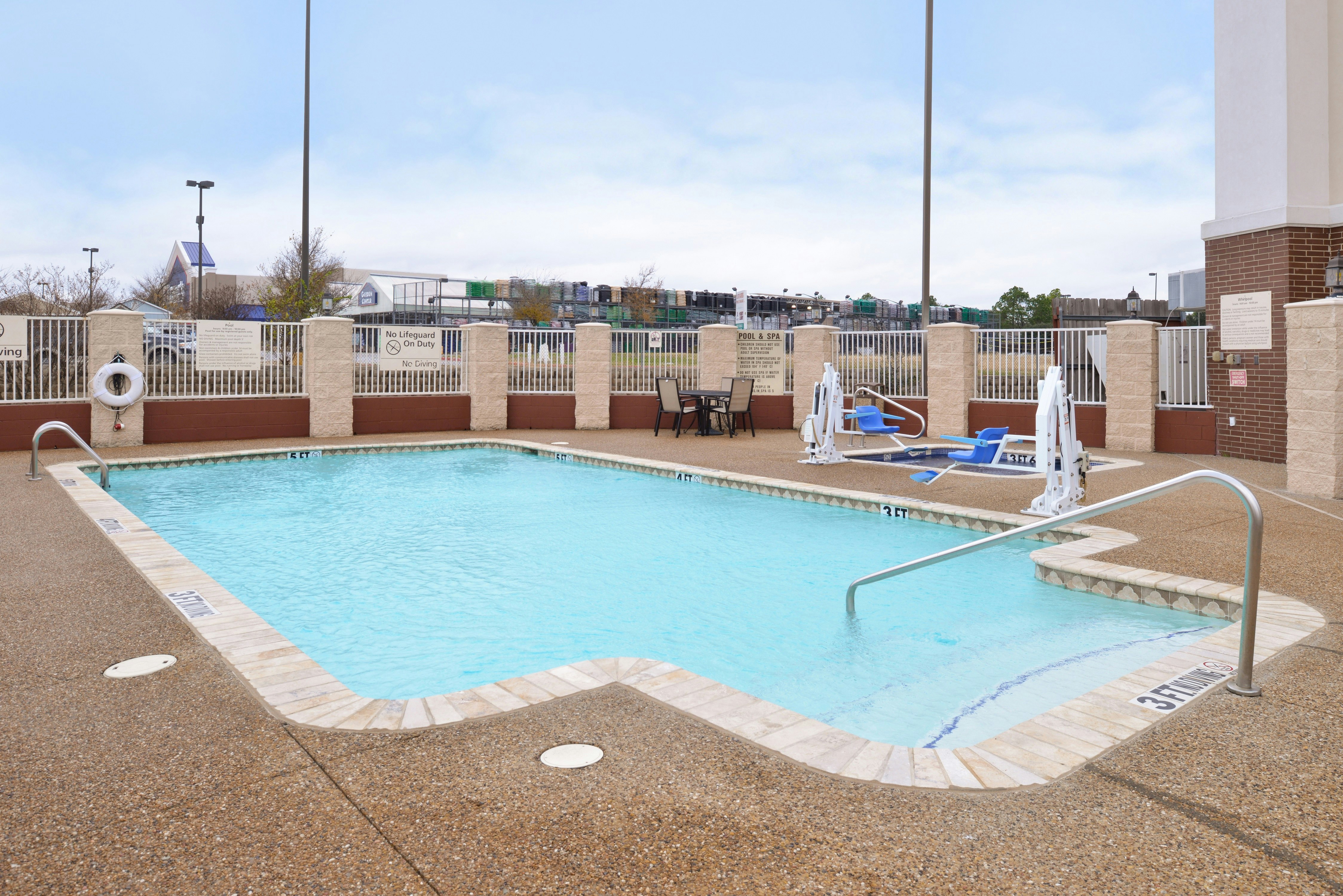 Hampton Inn Suites Greenville 26/44