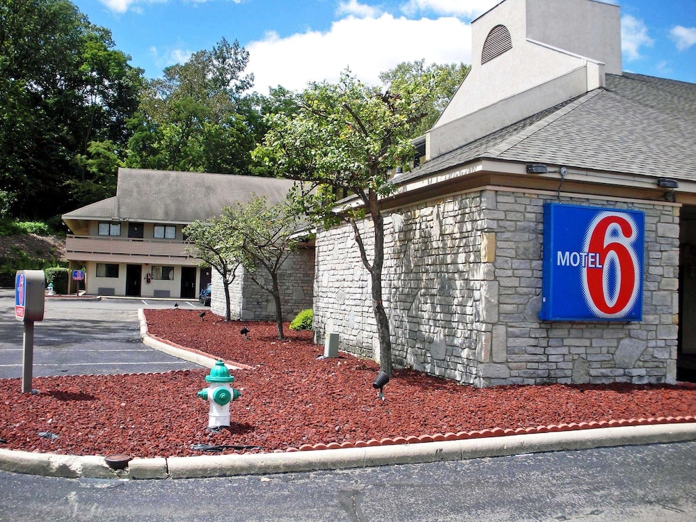 Motel6 Dayton Englewood 16/21