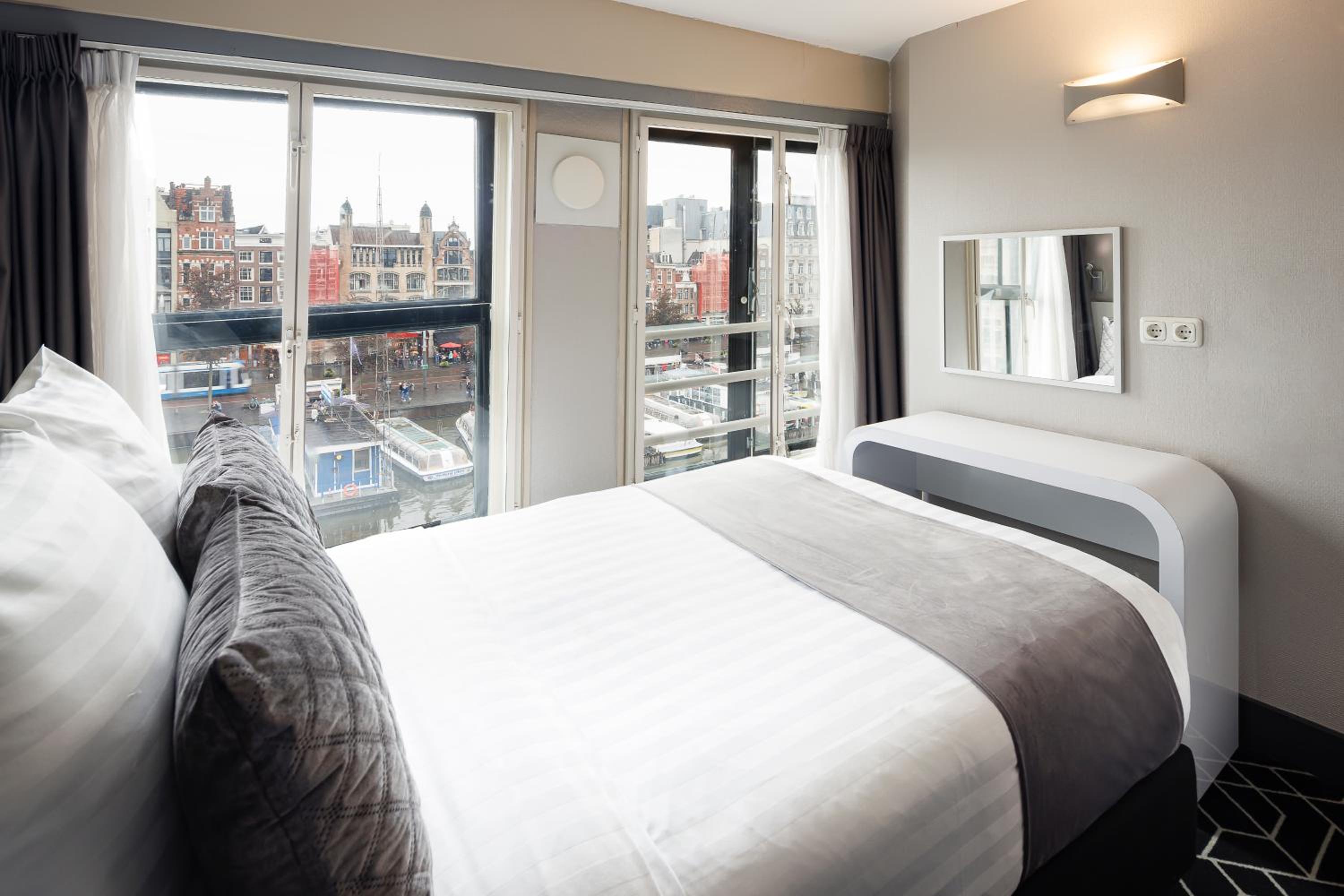 Room, Double Bed, Canal View, Small