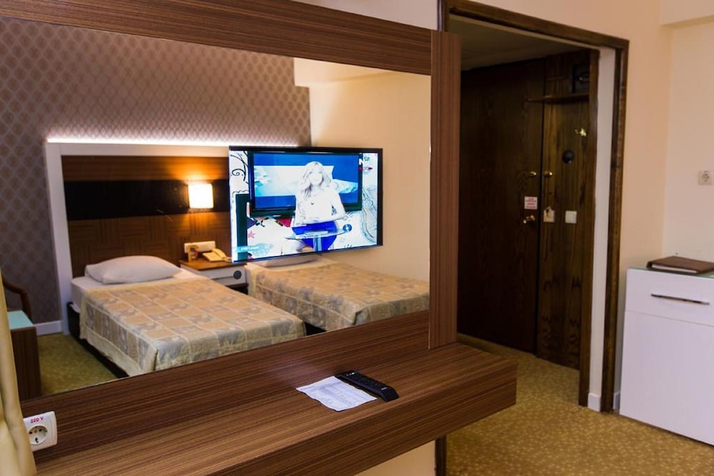 Derici Hotel 62/69