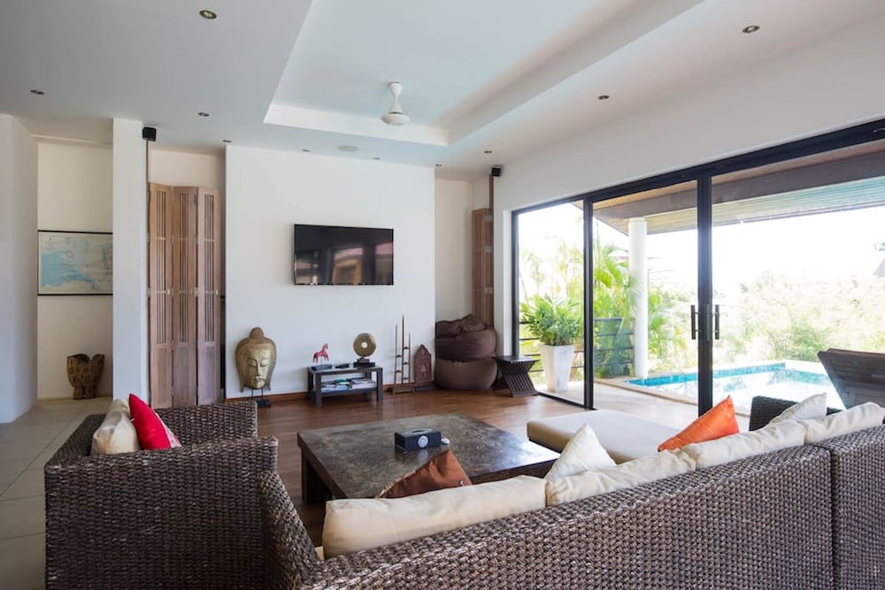 4 Bedroom Sea View Villa Suay Paap 20/40