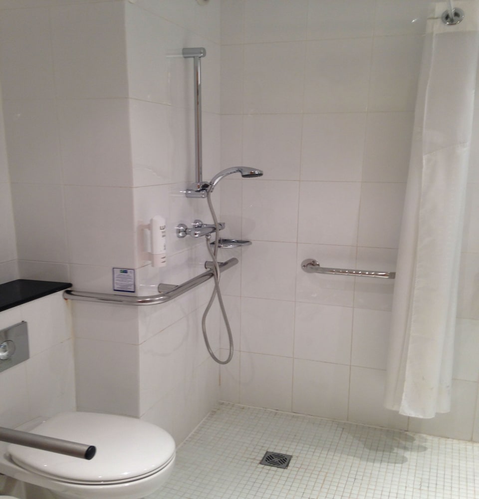 Holiday Inn Express Valencia Bonaire 47/50