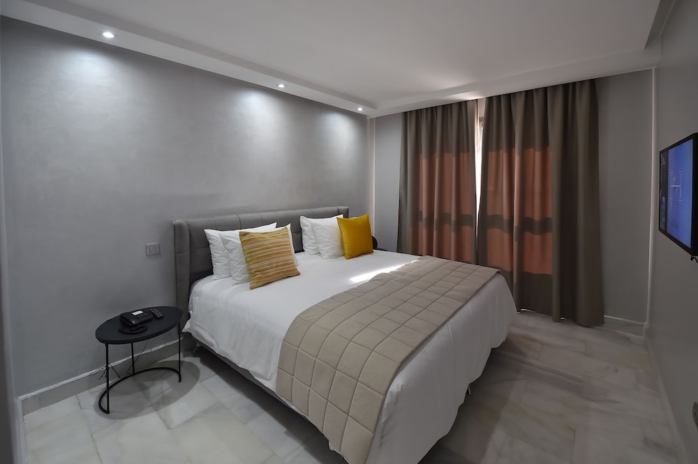 2 BEDROOMS, HORIZON, FAMILY SUITE