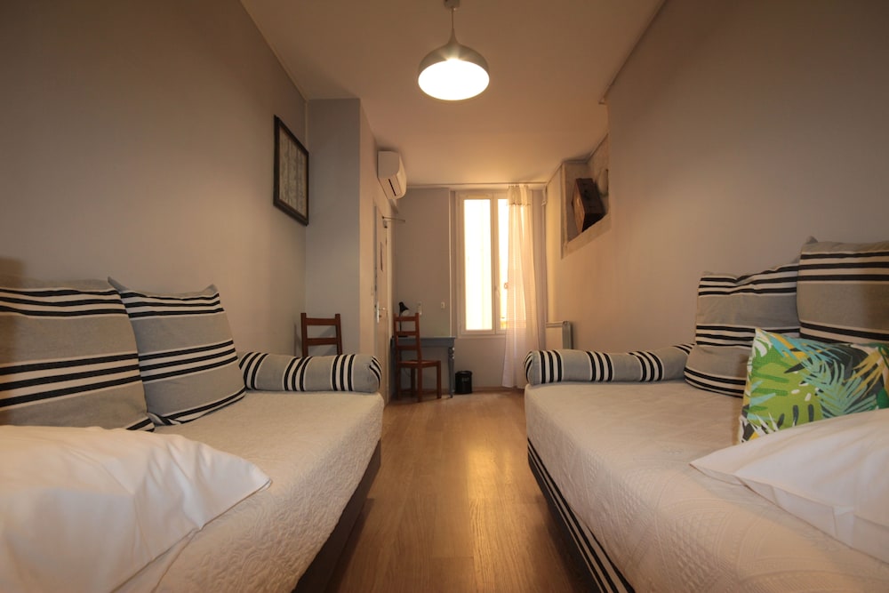 Hotel Des Arts 20/50