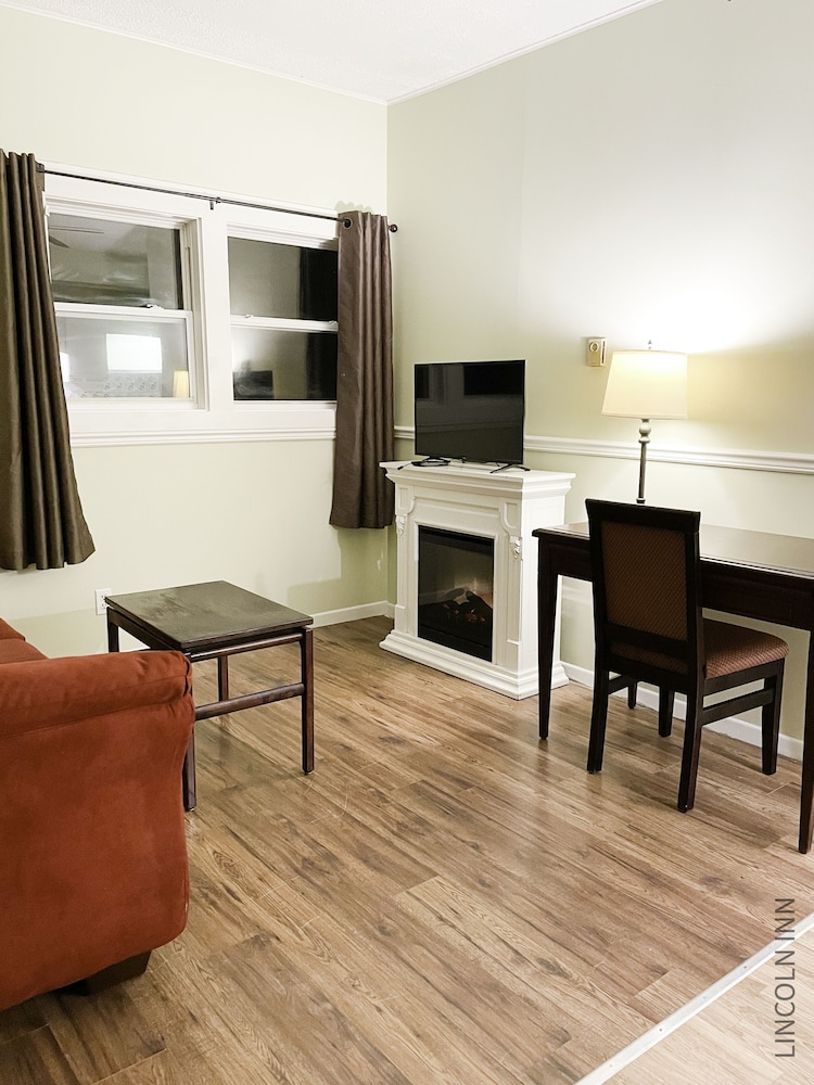 Lincoln Inn Fredericton 39/58