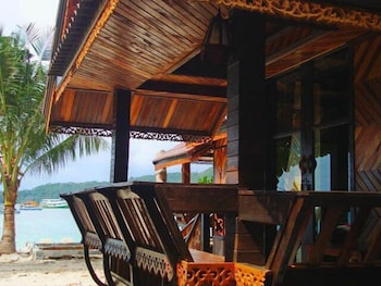 PHI PHI SAND SEA VIEW RESORT 5/57