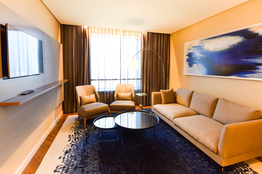 Hotel 2 Fevrier Lome 53/73