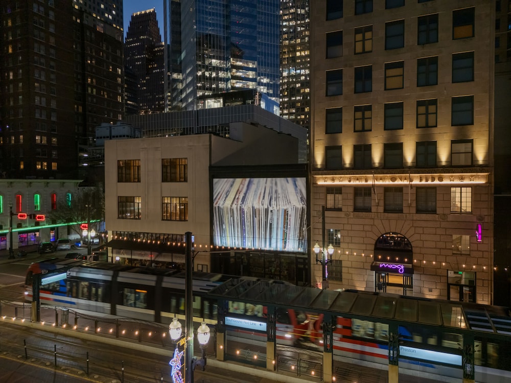 Moxy Houston Downtown 5/50