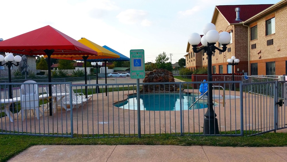 Sleep Inn Cedar Hill, TX 47/51