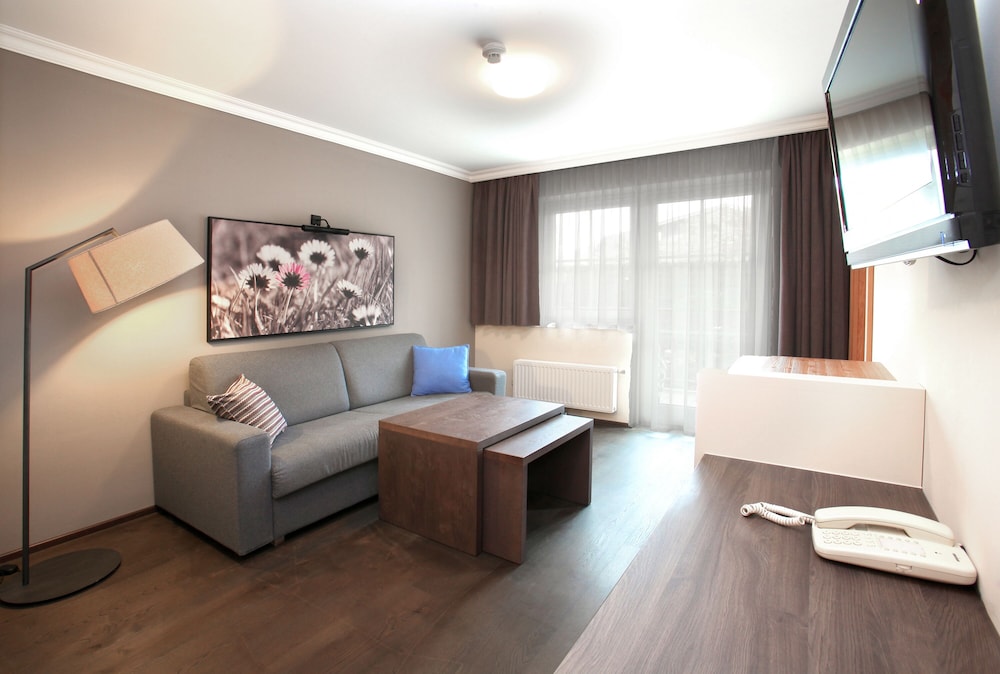 MAVIDA BALANCE HOTEL AND SPA 61/79