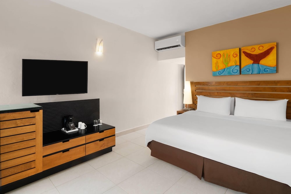 Grand Decameron Los Cabos a Trademark All Inclusive Resort 9/48