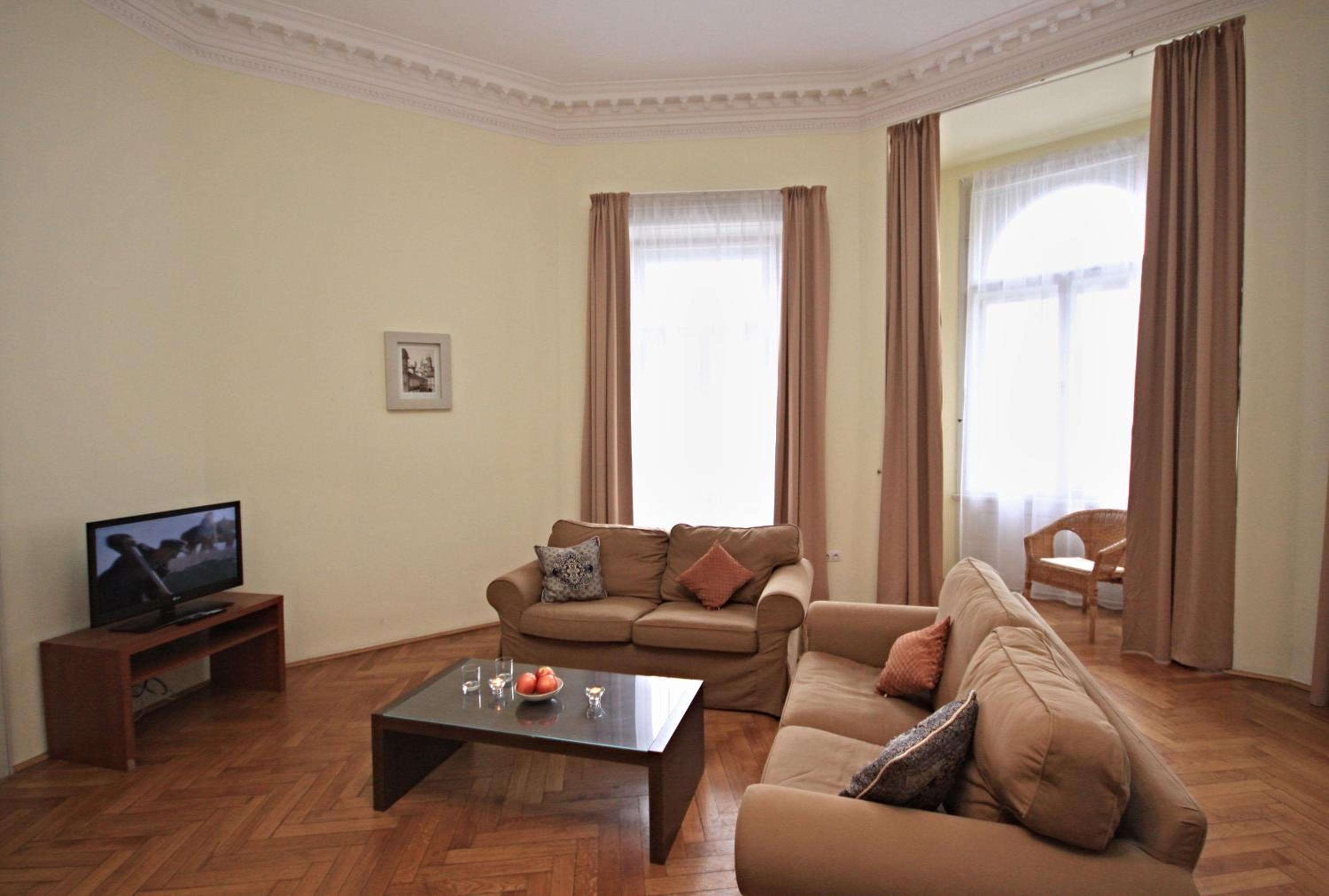 Riverview Palace Apartments 27/54