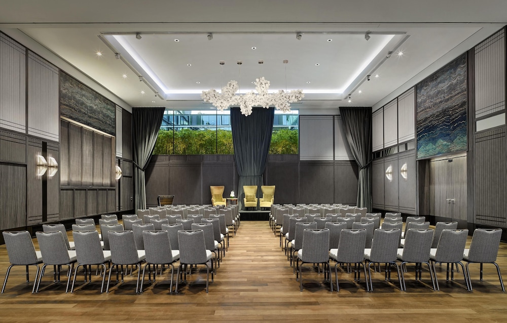 PARK HYATT ZURICH 69/80