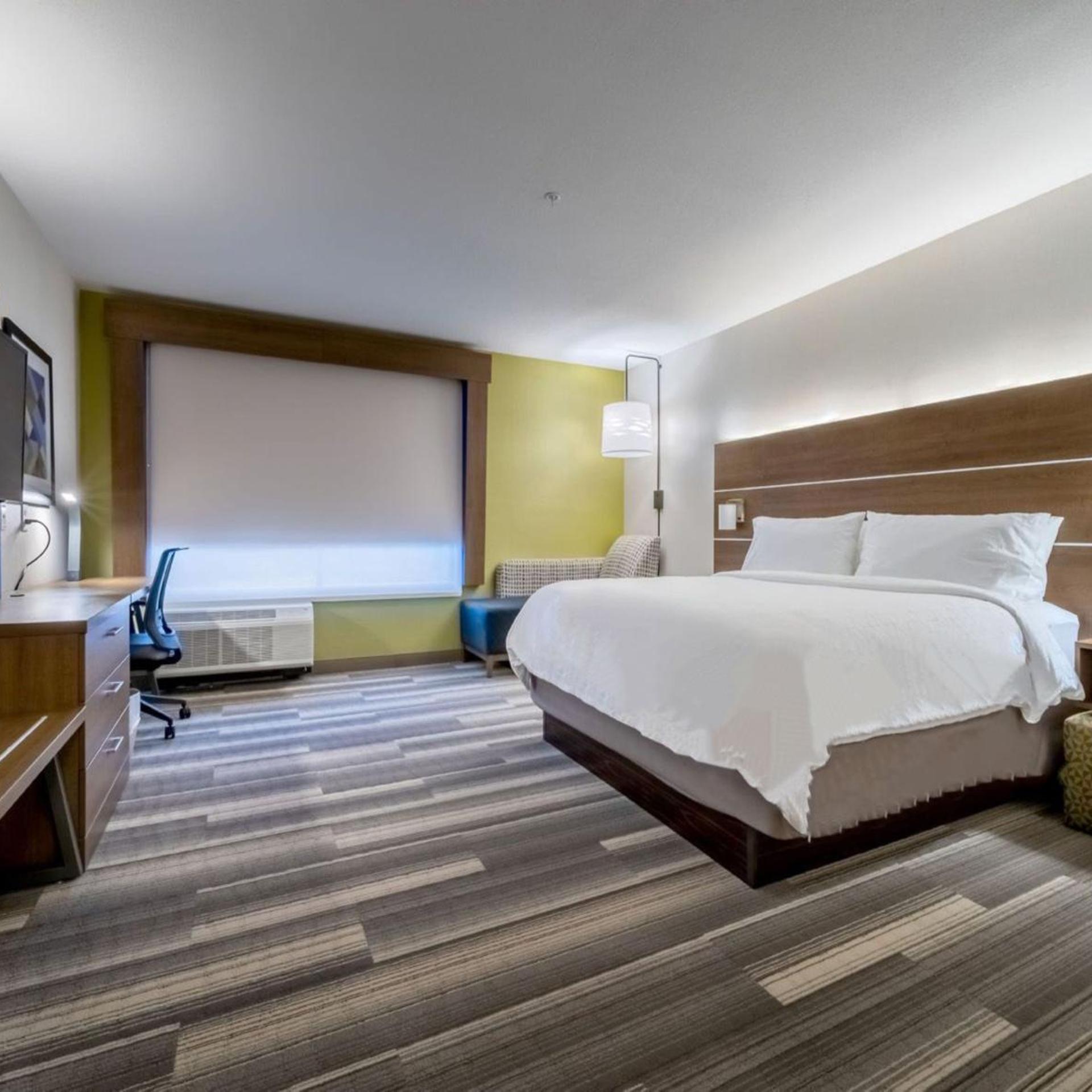 Xtra Space, Standard, King Bed