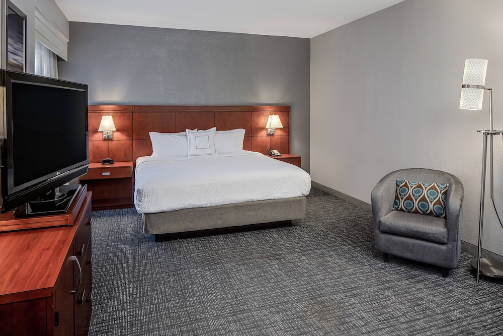 Courtyard by Marriott San Antonio SeaWorld - Westover Hills 10/65