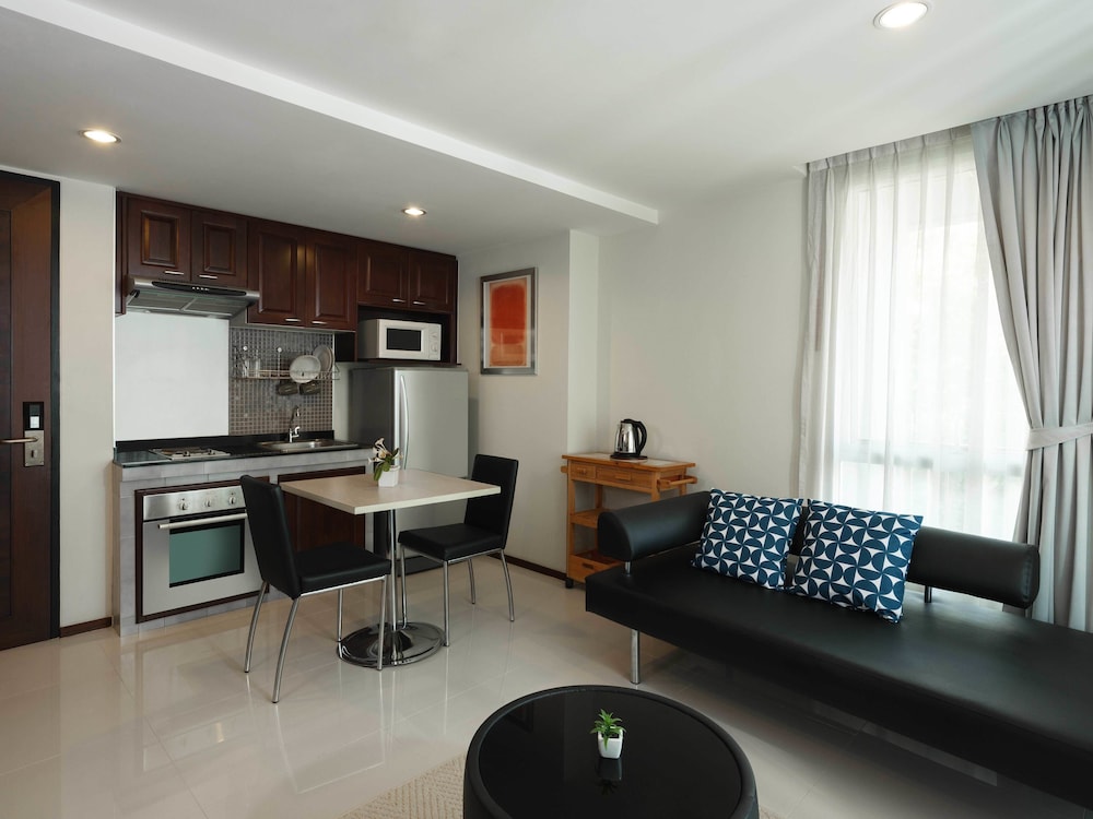 Silom Lofts Hotel 38/47
