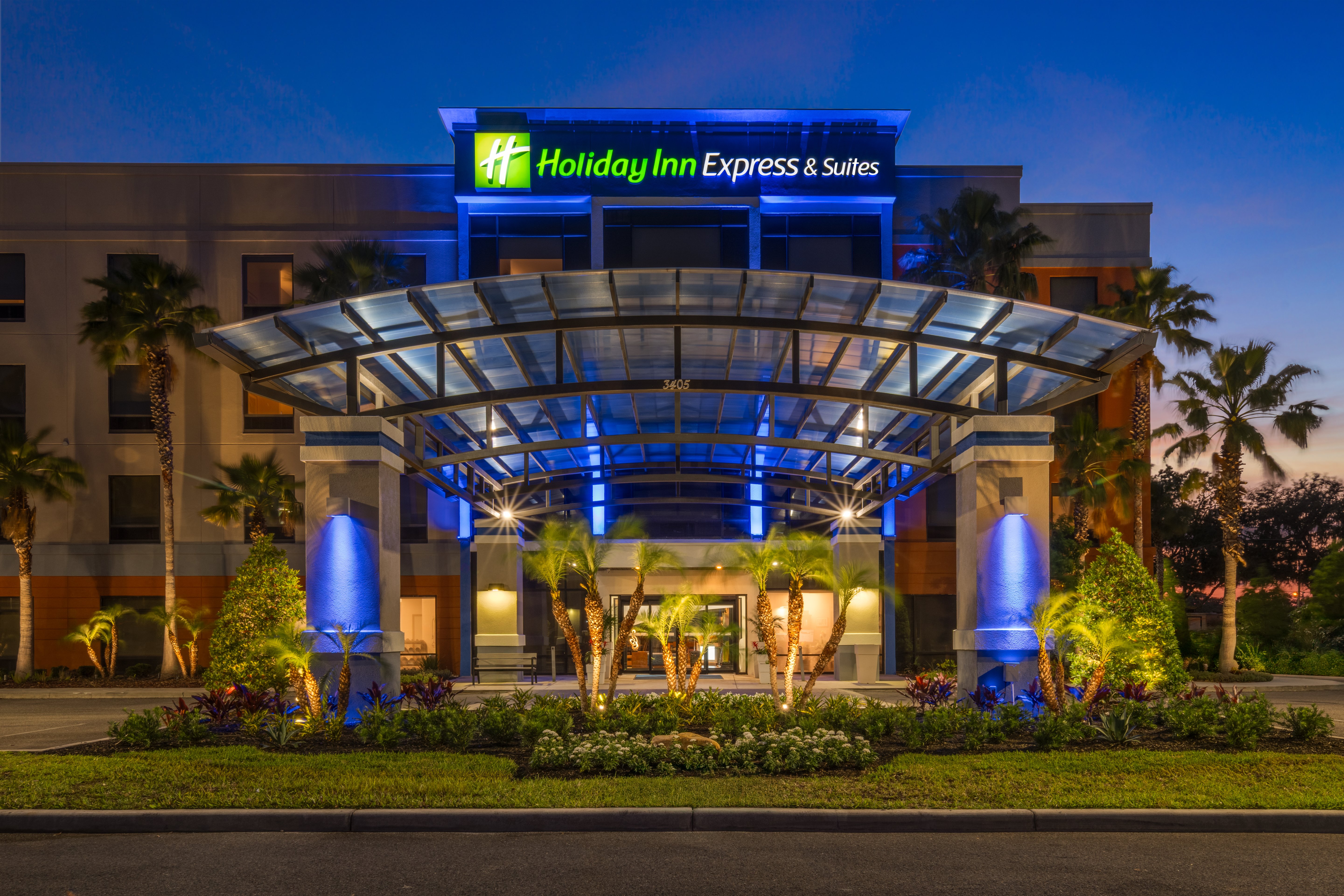 Holiday Inn Express And Suites Lakeland South 2/50