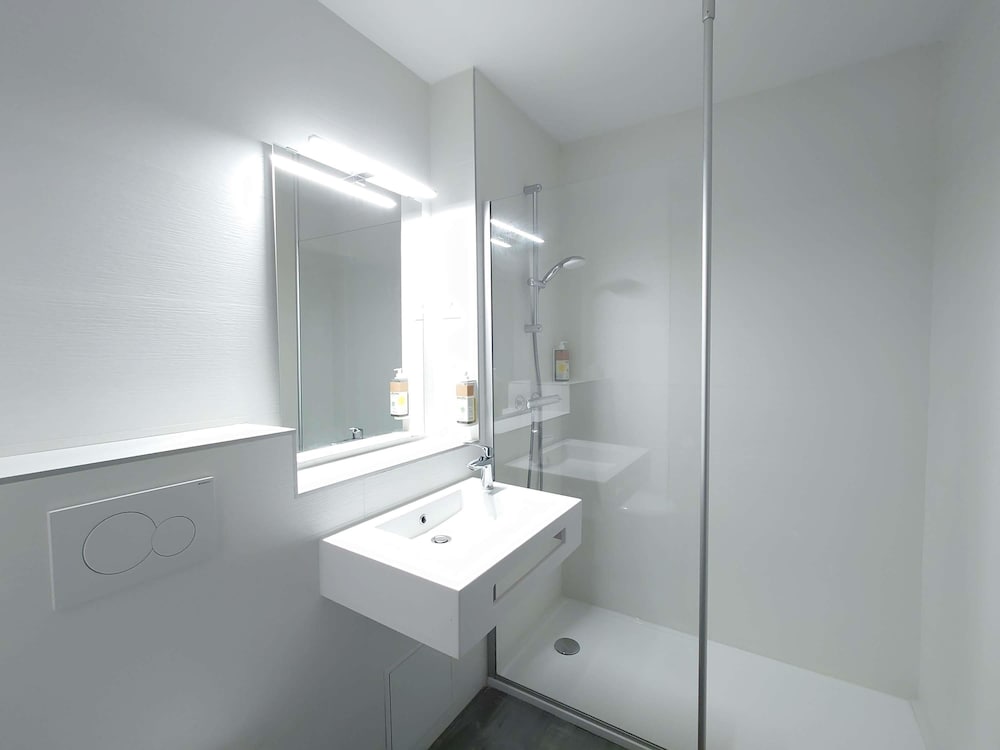 greet hotel Grenoble Centre Gare 60/60